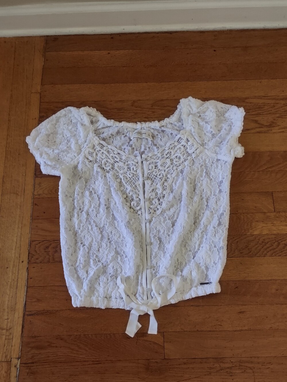 a&f white lace crochet yoke blouse button back tie waist cap sleeve large